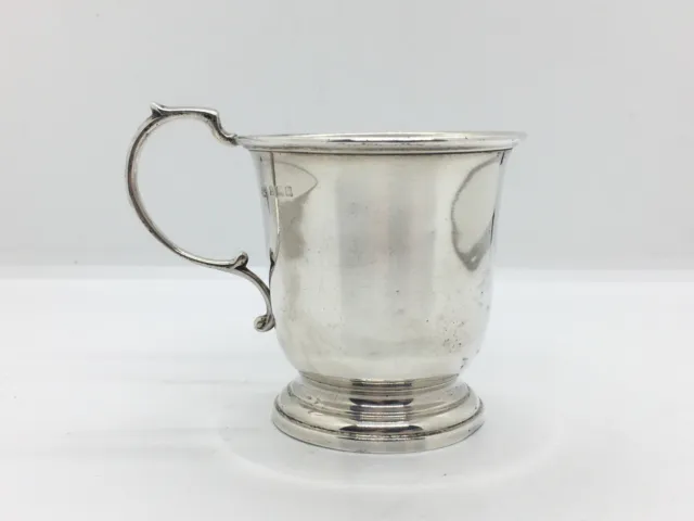 Small vintage solid sterling silver christening cup / child's mug - 67.5g