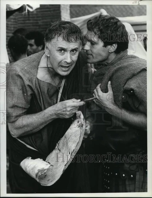 1985 Press Photo Actors Richard Kiley & Neil Dickson in "A.D." television show