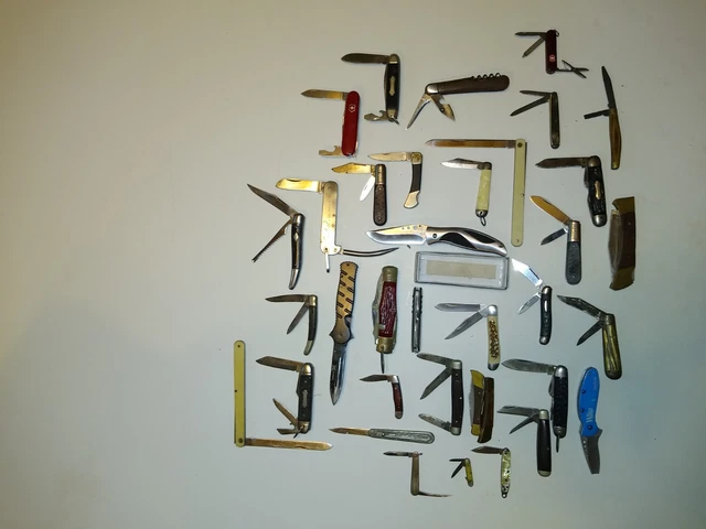 Large Lot of  Vintage and Modern Pocket Knives - Victorinox - remington-imperial