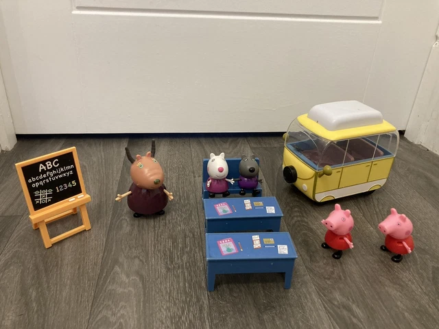 PEPPA PIG la Salle de Classe + 7 personnages - Jeux - Jouets PEPPA PIG la Salle de Classe + 7 personnages - Jeux - Jouets