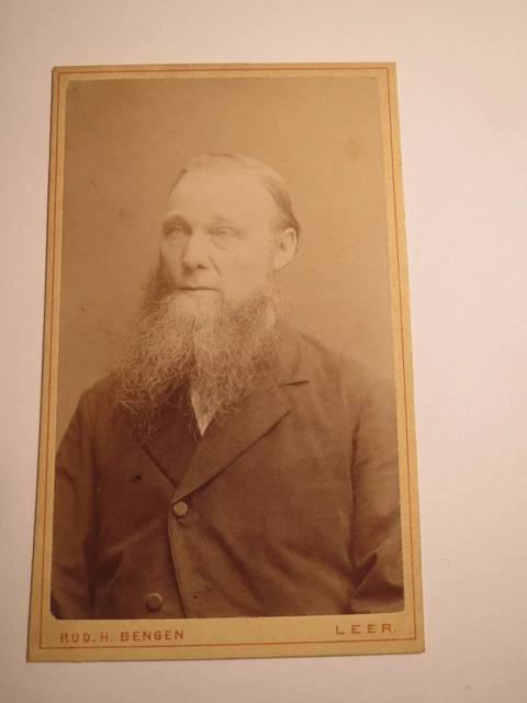 Vuoto in Frisia orientale - 1883 - pastore - uomo con barba in abito - ritratto / CDV