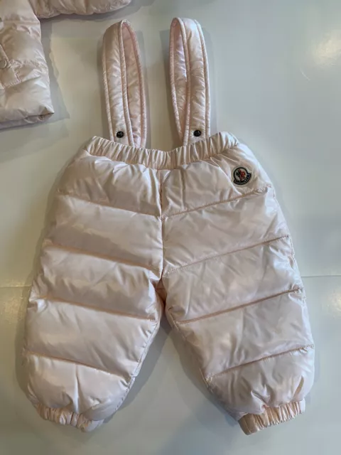 Ensemble 2 pièces costume de neige bébé Moncler filles authentiques 6-9 mois 699 $ 2