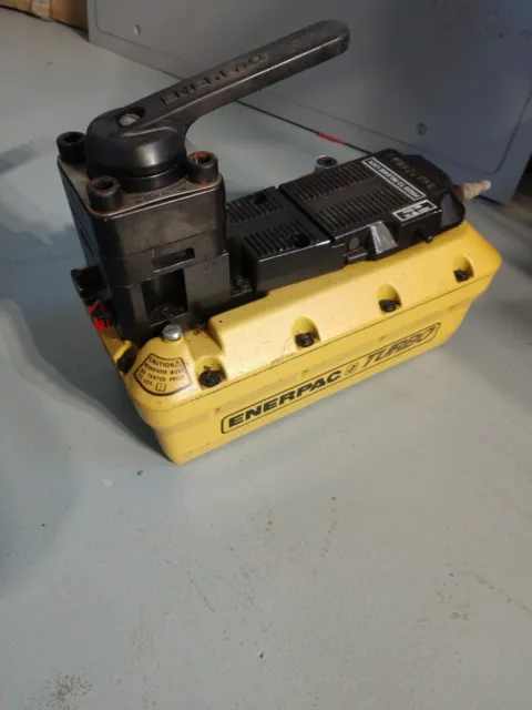 Enerpac Pam5402N Turbo Air Driven Hydraulic Foot Pump 350 Bar/5,000 Psi