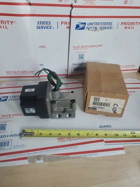 Parker Pneumatic CCJ137B01   Single Solenoid Valve New , S2