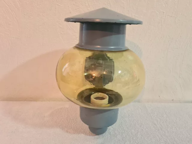 ancienne lanterne et sa potence en fer  lanterne exterieur   Lampe 1970