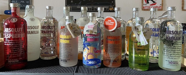 OFFERTA ABSOLUT  Vodka Aromatizzate, 10 Bottiglie 1 Litri , 4 Bottiglie 0,70 L