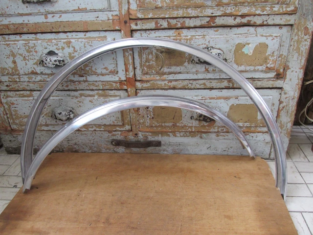Garde boue arrière-Fender NEUF-NOS VINTAGE (600/larg52) ref8gb - Cycles