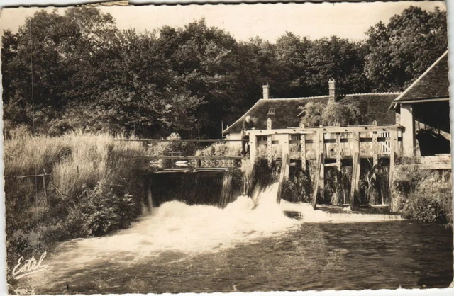 CPA BRETEUIL-sur-ITON Deversoir et Vannage de l'Iton au Moulin du BAA (1160224)