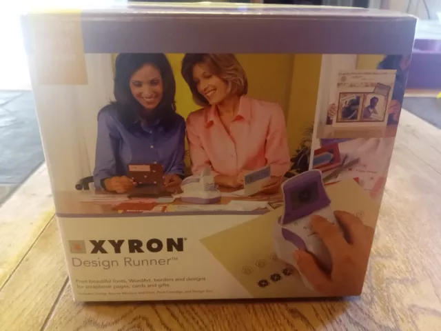 XYRON Design Runner Handheld Cordless Printer 24139 Machine Dock Cartridge Disc