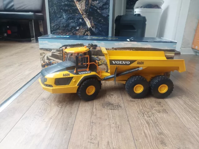 Bruder Spielzeug 02455 Volvo Dumper Baustellenfahrzeug A60H Kipper Baufahrzeug N