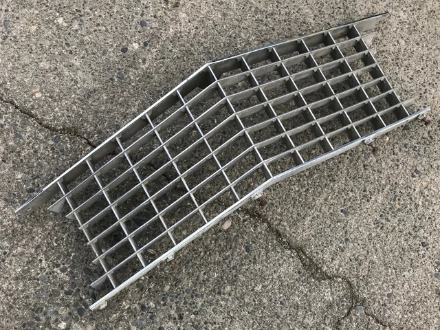 1964 64 Buick Riviera Used GM oem Center Grill C-G