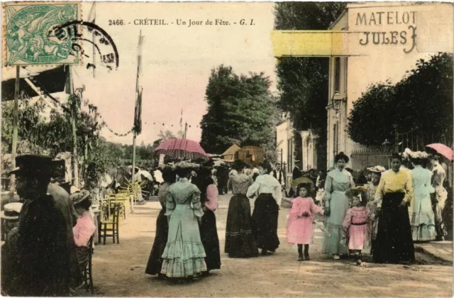 CPA CRÉTEIL Un Jour de Fete (869451)