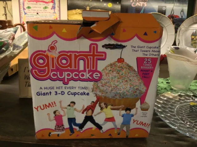 NEW Giant Cupcake Silicone Bakeware Gourmet Trends