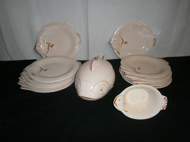 Grand Service à poisson  faïence de Longwy modèle Copenhague ancien 1930