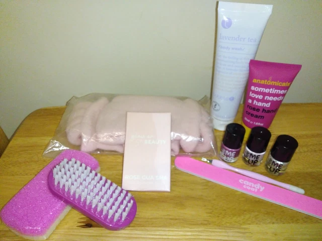 Caja de belleza paquete gua sha esmalte de uñas calcetines pedicura cepillo piedra exfoliante