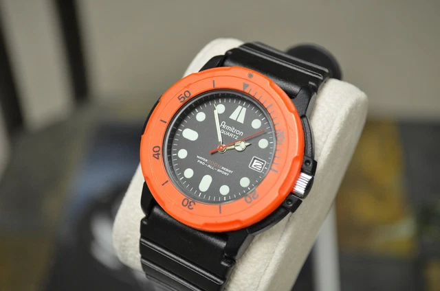 Montre Sport Armitron All Sport WR330 - Choc Résistant, 100m, Chronographe - Noire/Rouge/Argent - Occasion Fonctionne Bien