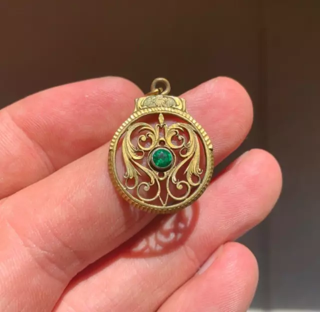 TRES JOLI PETIT pendentif art nouveau, 1900
