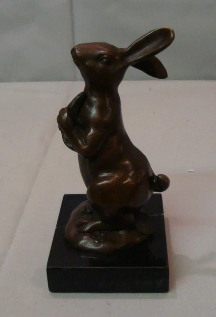 Estatua Conejo Liebre Fauna Art Deco Estilo Art Nouveau Estilo Bronce sólido Fir