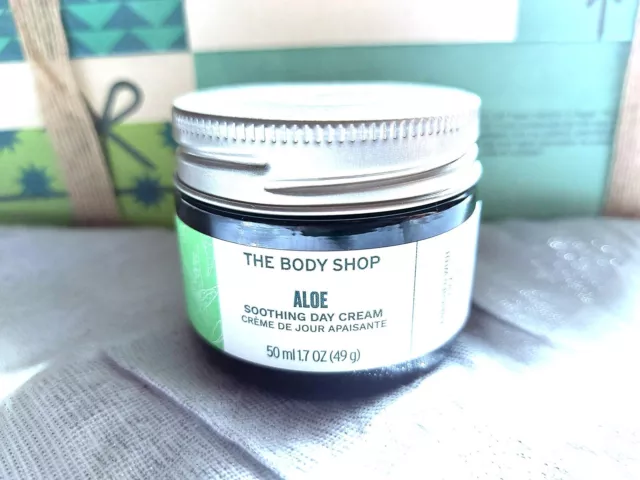 The Body Shop Aloe Soothing Day Cream 50ml Sensitive Dry Skin Moisturise Organic 3