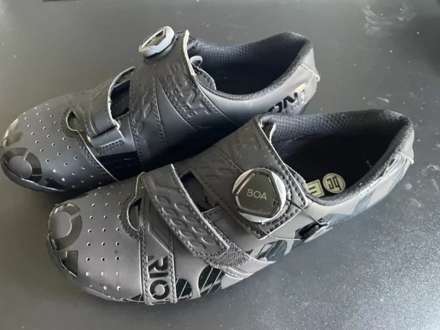 Scarpe sales ciclismo larghe