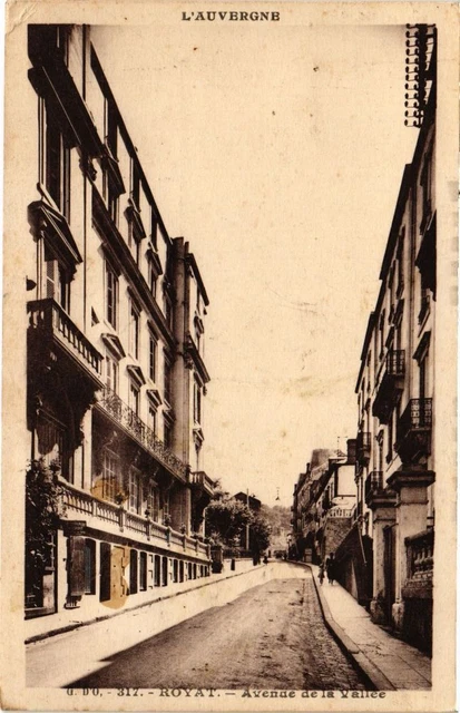 CPA ROYAT - Avenue de la Vallée (250291)
