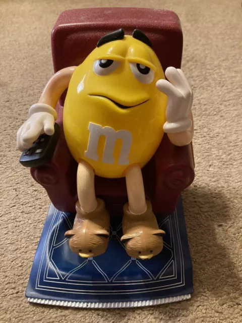 M&M's Plastic Candy Dispenser Recliner Chair W/Remote Yellow Peanut Vtg 1999 Mm