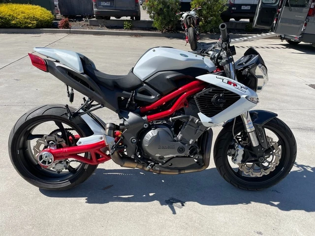 Benelli Tnt 899 02/2013 Model 3653Kms Stat Project Make An Offer