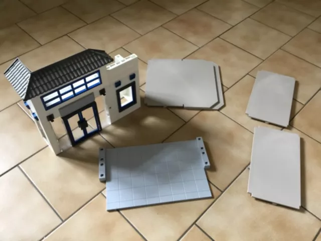 Élements maison PLAYMOBIL en bon état