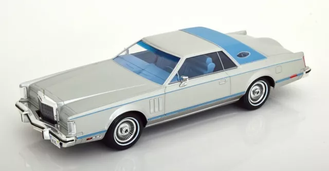 Lincoln Continental Mark V Silver 1:18 MCG Model Car