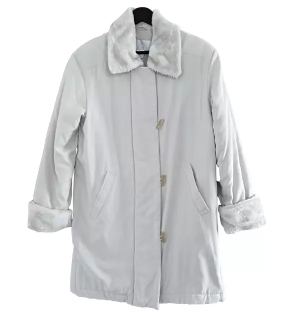 Manteau ecru blanc fausse fourrure. La Boutique. Taille 38