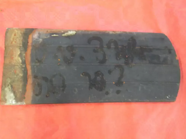 Biberschwanz Dachziegel Historische Baustoffe alt Handstrich Handarbeit