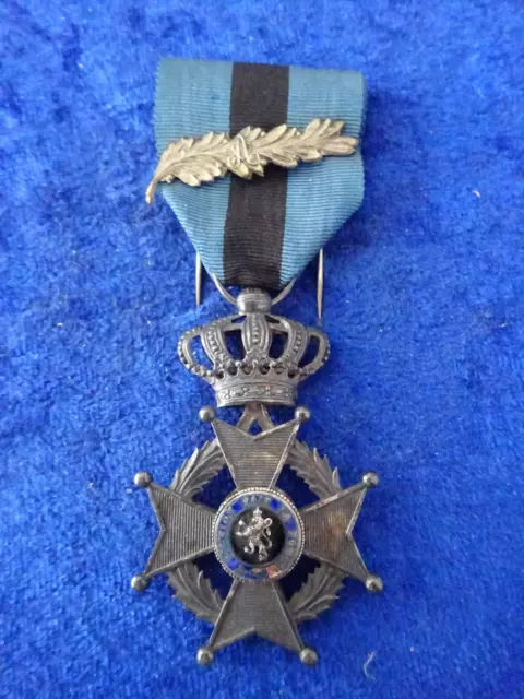(A25-13)  Belgischer Orden Belgien: Medal Order Leopold II Knight Ritterstufe