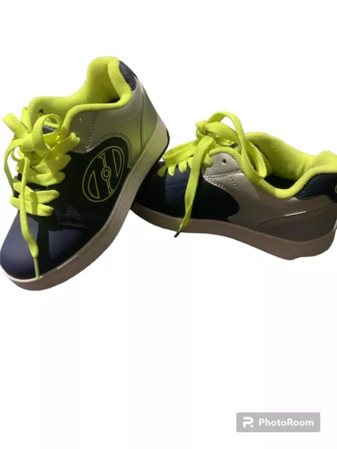 heelys roller shoes New Size Youth 13c