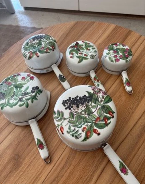 Série De 5 Casseroles En Fonte Le Creuset – Marron, Gaz, Diamètres Variés (occasion)