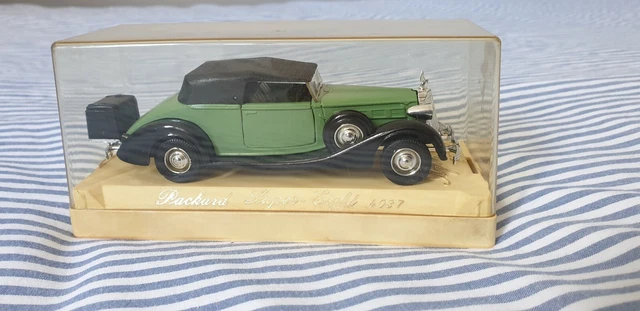 Solido Age d'Or Packard Super-Eight 4037, Vert, ailes Noires, échelle 1/43