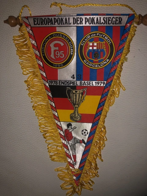 FANION FOOTBALL BARCELONE ESPAGNE ( ref 101