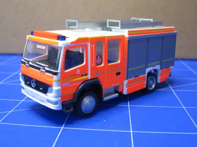 Rietze 68920 - HLF Feuerwehr Hamburg - BF Veddel - Mercedes Atego - Magirus-Lohr