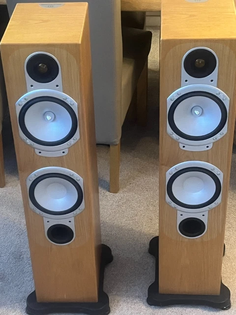 MONITOR AUDIO RS6 set of speakers x2 in silver with oak surround £414. ...