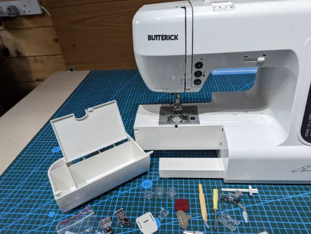Butterick EB6100 Computerised Sewing Machine