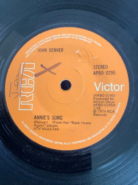 John Denver.    Annies Song.         7" Single.  .  Vg +    Rca  1974……..