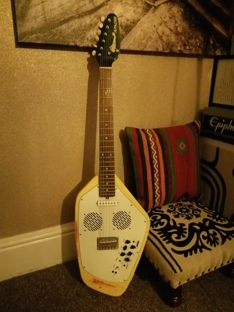 Vox Apache 2 electric guitar 10