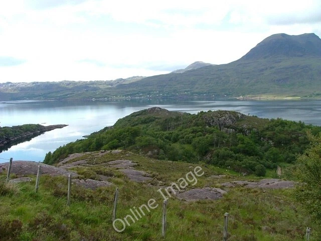 Photo 6x4 Torr Fhionlaidh Annat/NG8954 Ob Gorm Beag is to the left. c2011