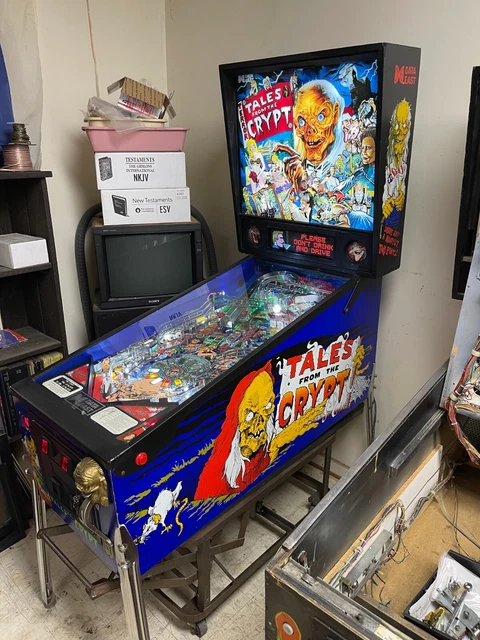 NICE 1993 Data East TALES FROM THE CRYPT pinball with color DMD -FREE SHIPPING