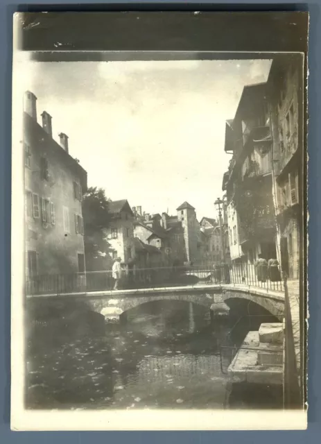 France, Annecy, Quai de l&#039;Île  Vintage silver print.  Tirage argentique d