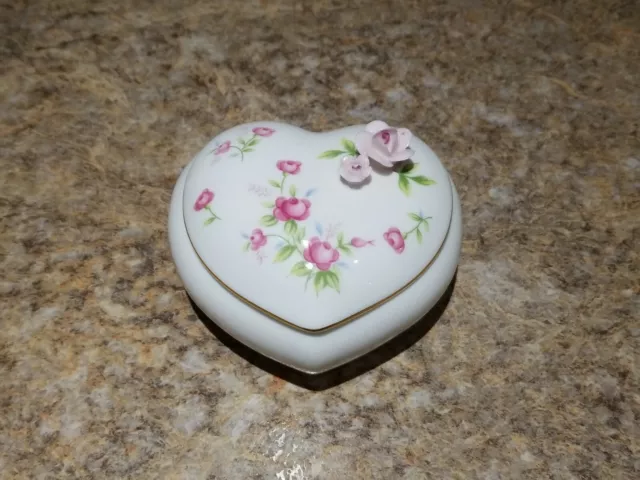 Vintage Towle Bone China Trinket Box Heart Flower White Pink Taiwan Jewelry