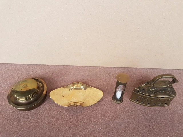 2 ANCIENNES SONNAILLES CLOCHES EN BRONZE ET FER
