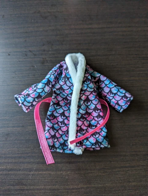 Monster High Robe MONSTER HIGH G3 Spa Day Lagoona Robe Only Pre-owned Mattel 2022 £9.55 ...
