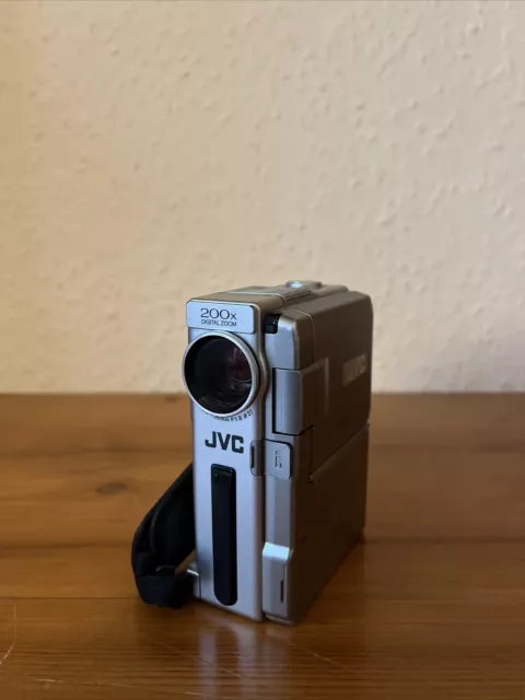 JVC GR-DVX44E Digital Video Camera Mini DV Camcorder 200x Digital Zoom