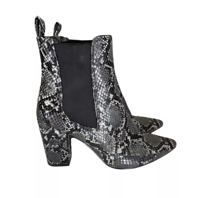 Steve Madden Womens SUBTLE Ankle Boot  Sz 8 M Gray Snake Embossed Heeled Chelsea