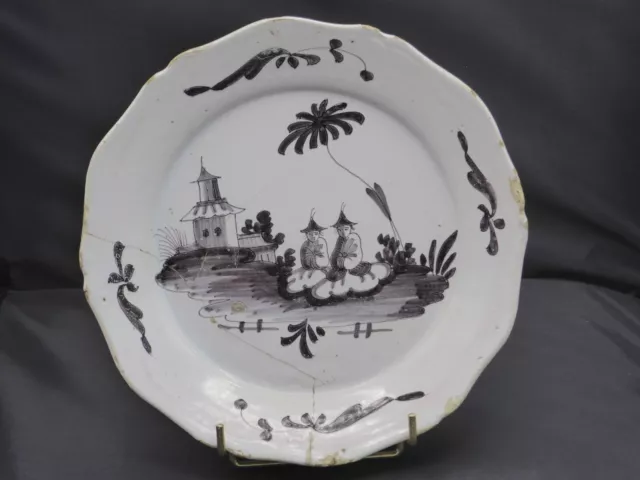 Assiette en Faïence de La Rochelle décor de deux Chinois XVIII ème